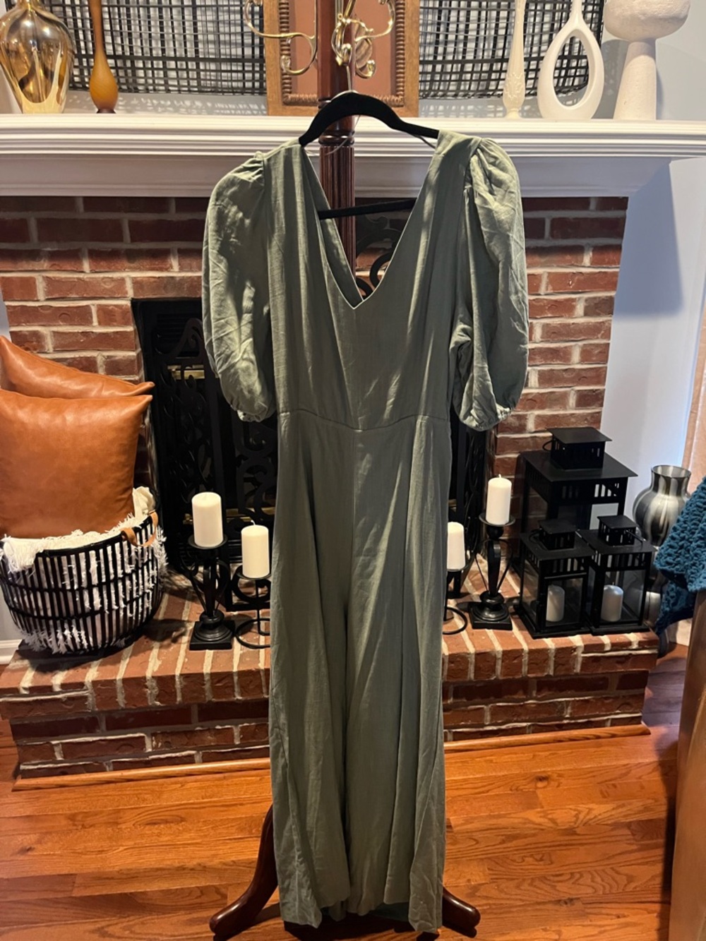 Aaron and Amber V-Neck Olive Green Wide-Leg Jumpsuit NWT Size:XL - Picture 4 of 9